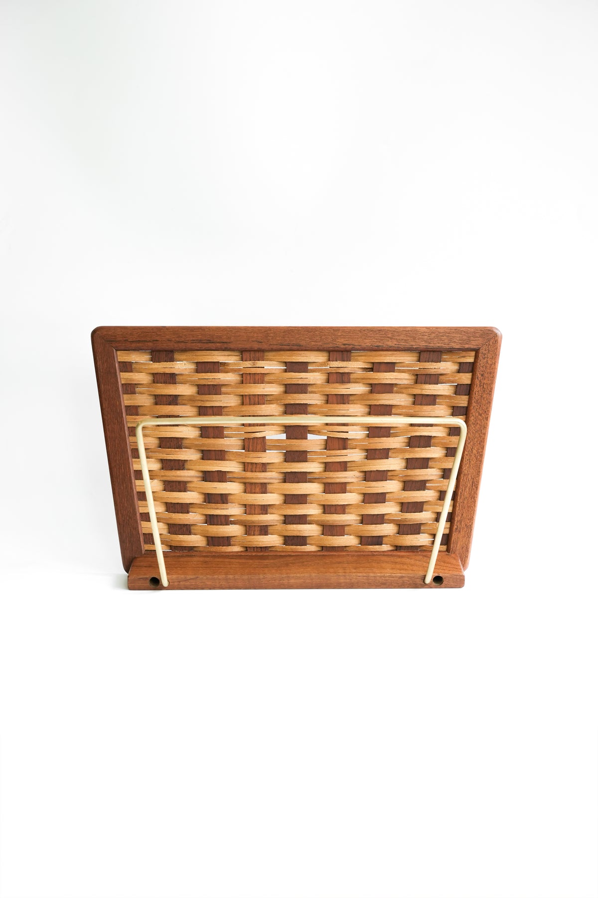 北欧　ヴィンテージ　ラタン　マガジンラック 北欧ヴィンテージ マガジンラック チーク材 ラタン/Scandinavian Teak