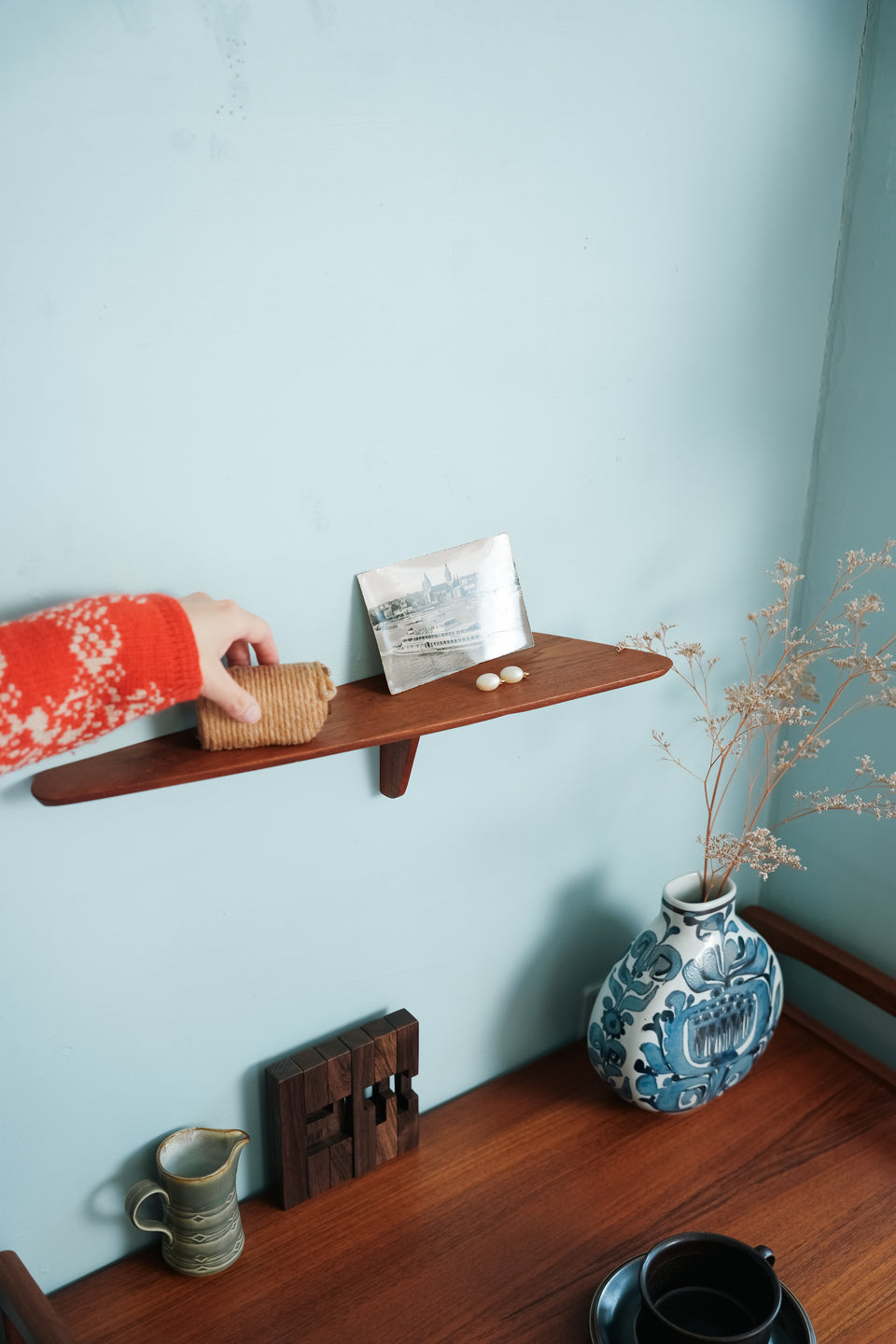 Danish Vintage Teakwood Small Wall Shelf/デンマークヴィンテージ ウォールシェルフ チーク材
