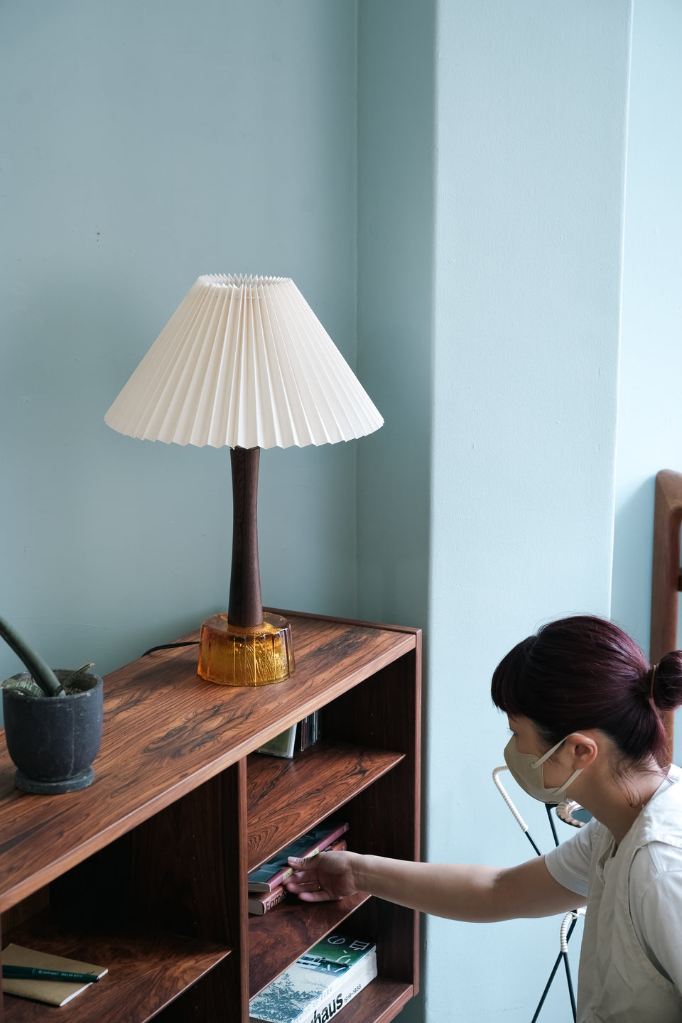 Swedish Vintage AB Stilarmatur Tranas Table Lamp Rosewood Glass/スウェーデンヴィンテージ テーブルランプ ローズウッド材 ガラス
