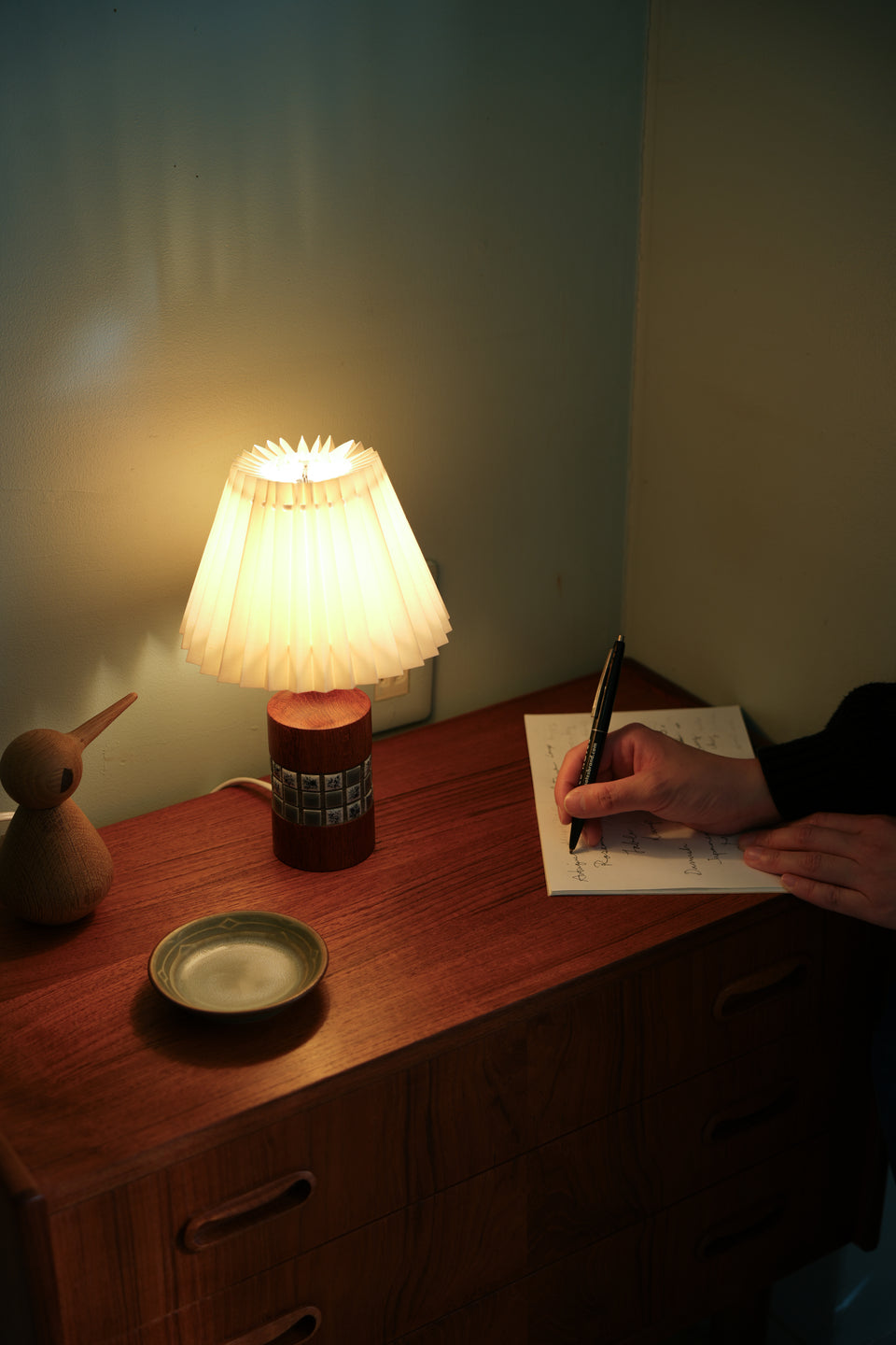 Swedish Vintage Teak and Tile Small Table Lamp/スウェーデンヴィンテージ テーブルランプ チーク材 照明 北欧インテリア
