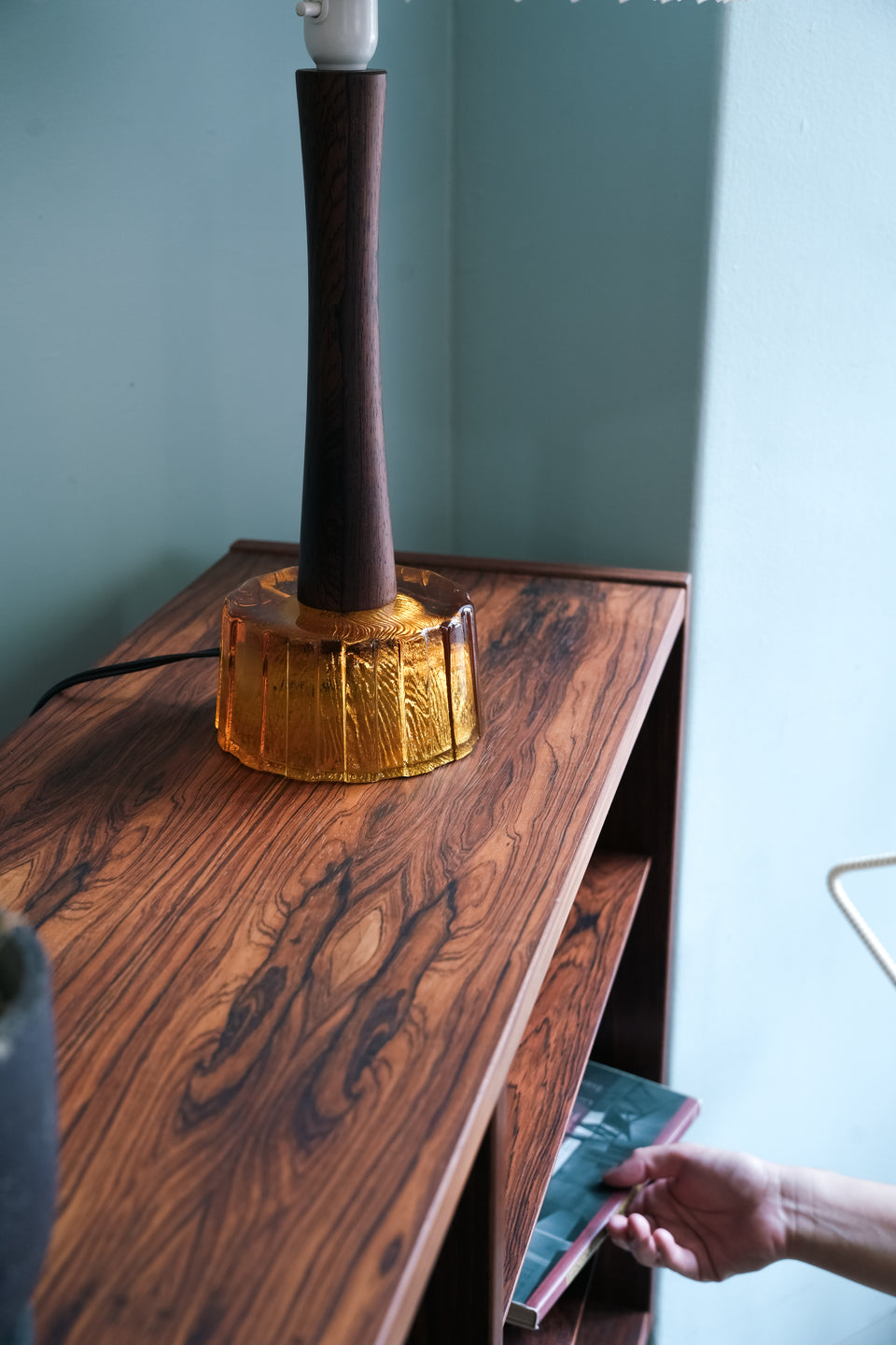 Swedish Vintage AB Stilarmatur Tranas Table Lamp Rosewood Glass/スウェーデンヴィンテージ テーブルランプ ローズウッド材 ガラス
