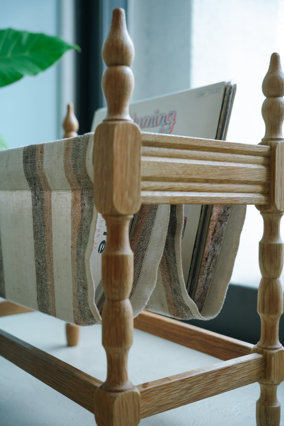 Danish Vintage Oak Magazine Rack/デンマークヴィンテージ マガジンラック オーク材
