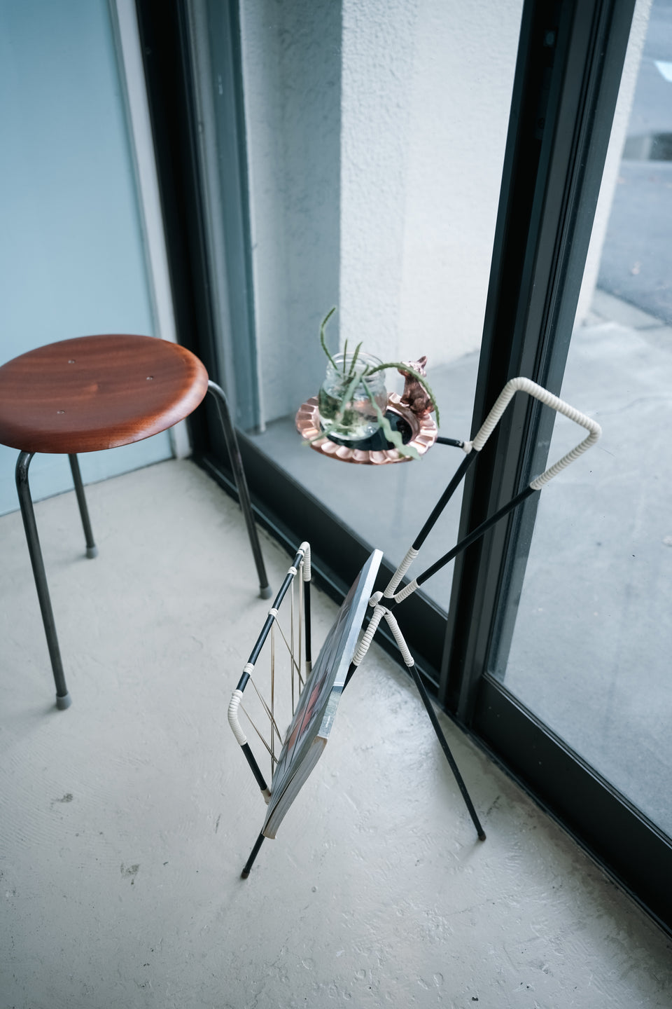 Magazine Rack with Dog Tray Danish Vintage/デンマークヴィンテージ マガジンラック 犬のトレイ付き