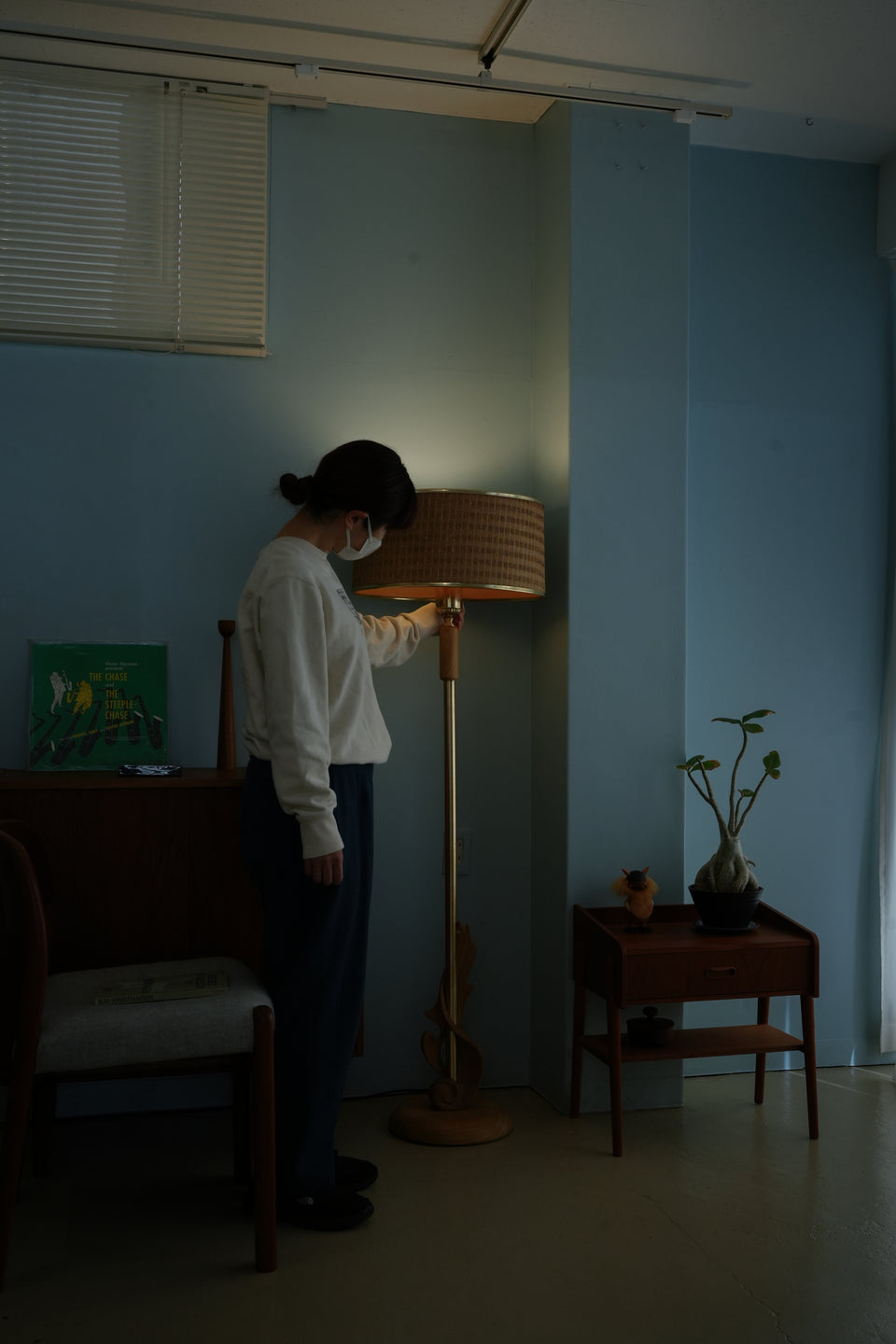 US Vintage Hand-Carved Floor Stand Light/アメリカヴィンテージ フロアスタンド ライト ミッドセンチュリー