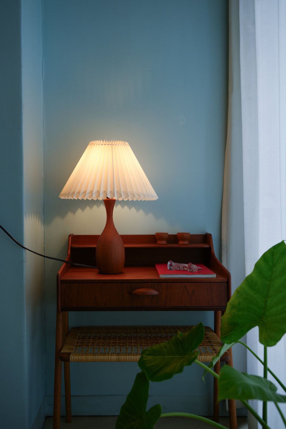 Danish Vintage Table Lamp Teak/デンマークヴィンテージ チーク材 テーブルランプ