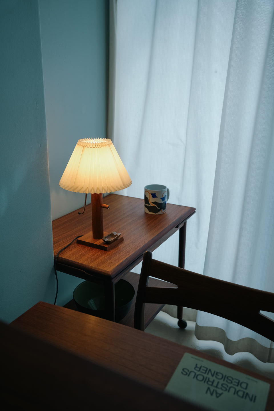 Danish Vintage Teak Table Lamp with Tray/デンマークヴィンテージ テーブルランプ チーク材 トレイ付き 照明 北欧インテリア