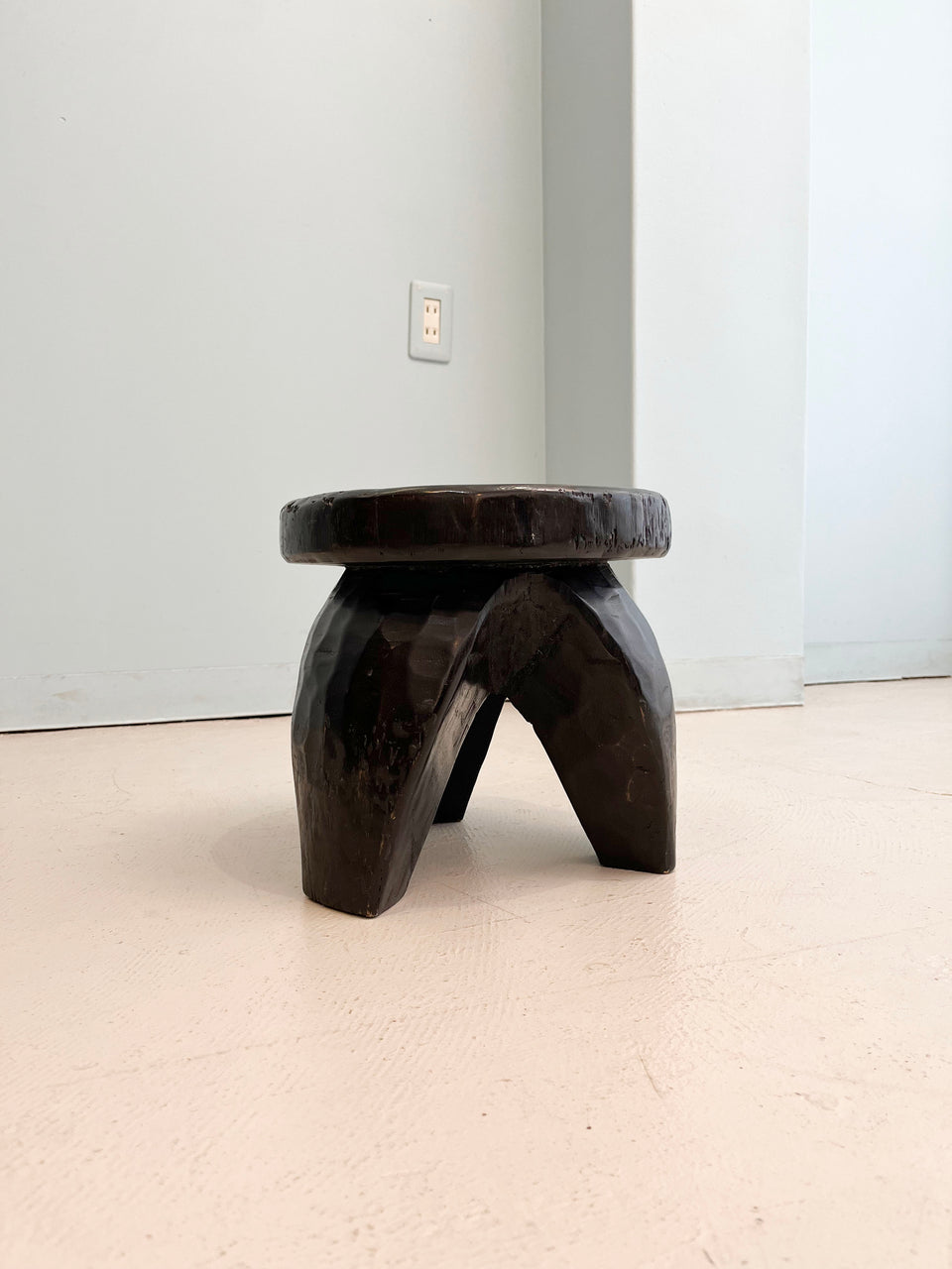 African Wooden Stool/アフリカン スツール 木製 3本脚 椅子 民芸