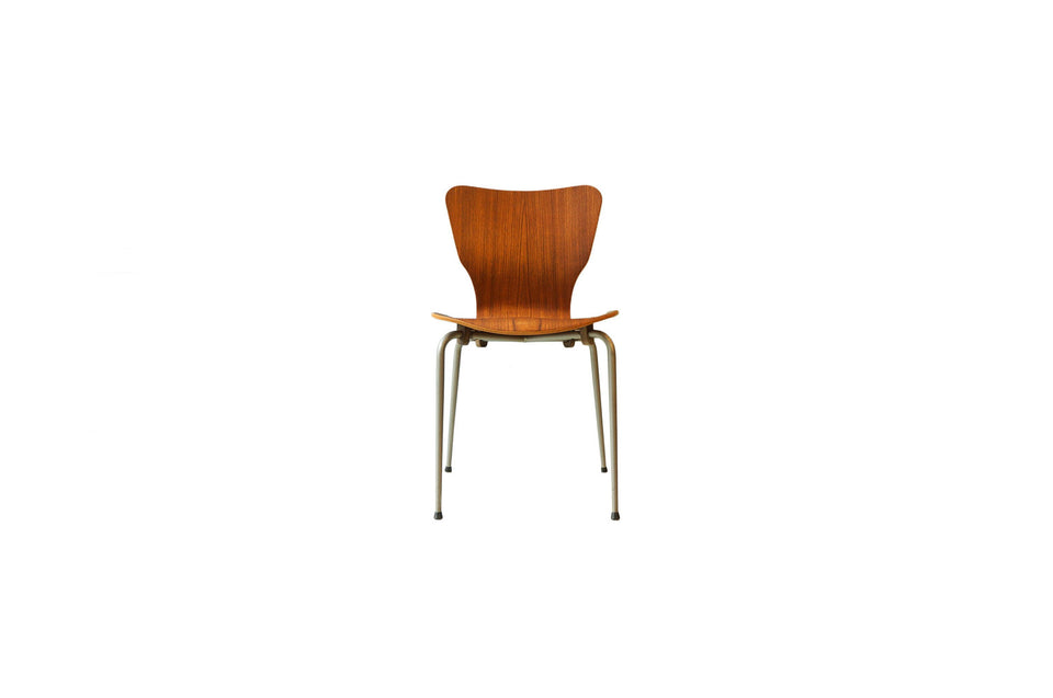 美品 HOUTOKU◾️シンプルモダン 木製プライウッド 椅子/ チェアその他の家具出品中am