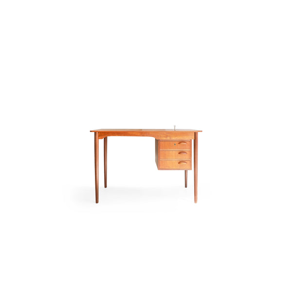 デンマークヴィンテージ デスク 片袖 机 チーク材 北欧家具/Danish Vintage Single Pedestal Desk –  FURUICHI/古一