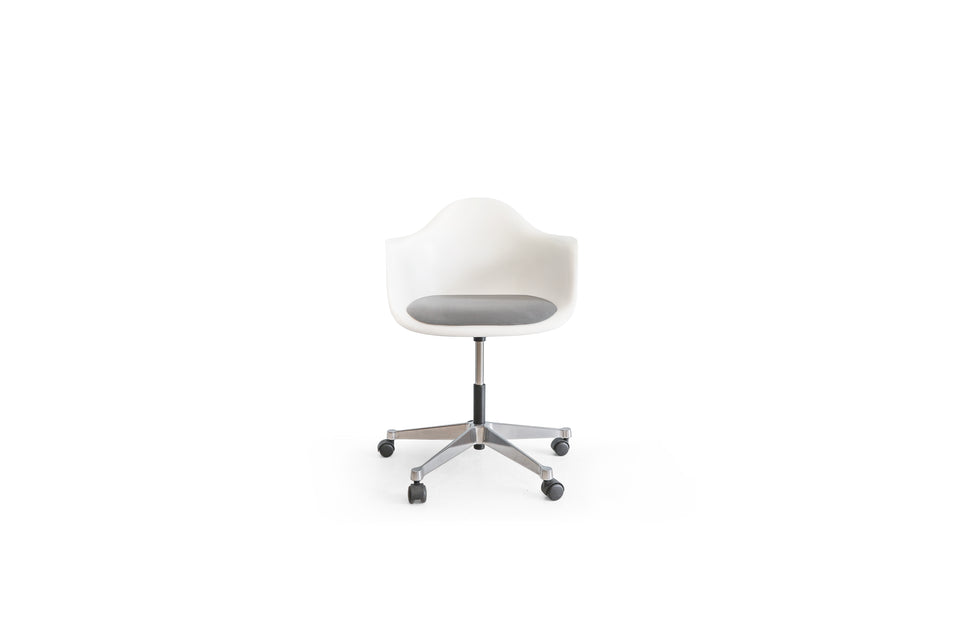 Herman Miller vitra. Arm Shell Chair Caster Base/ハーマンミラー ヴィトラ アームシェルチェア キャスターベース