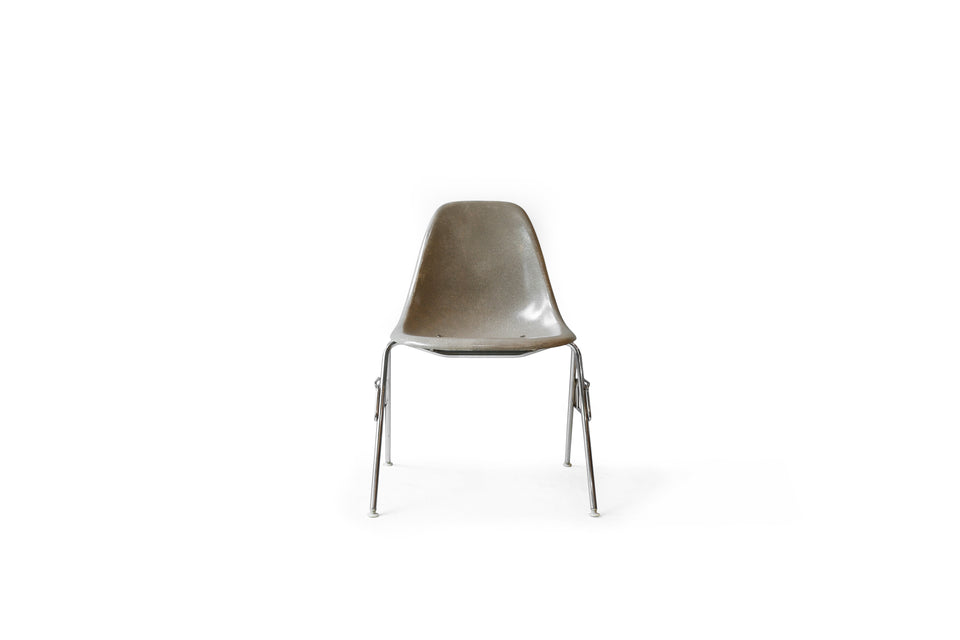 新作人気ハーマンミラー社　Eames Side Shell Chair ヴィンテージ 椅子