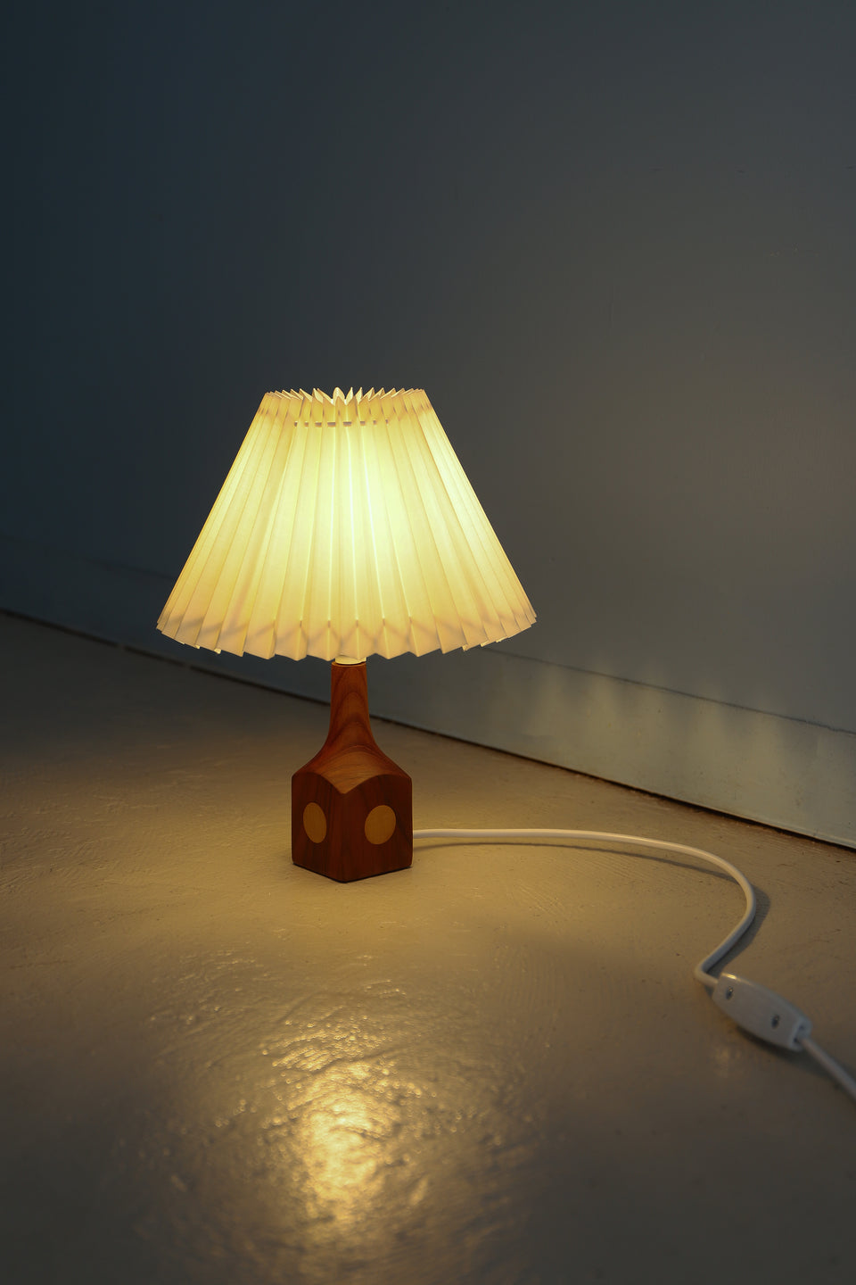 Danish Vintage Teak × Beech Small Table Lamp/デンマークヴィンテージ テーブルランプ チーク材×ビーチ材 間接照明 北欧インテリア