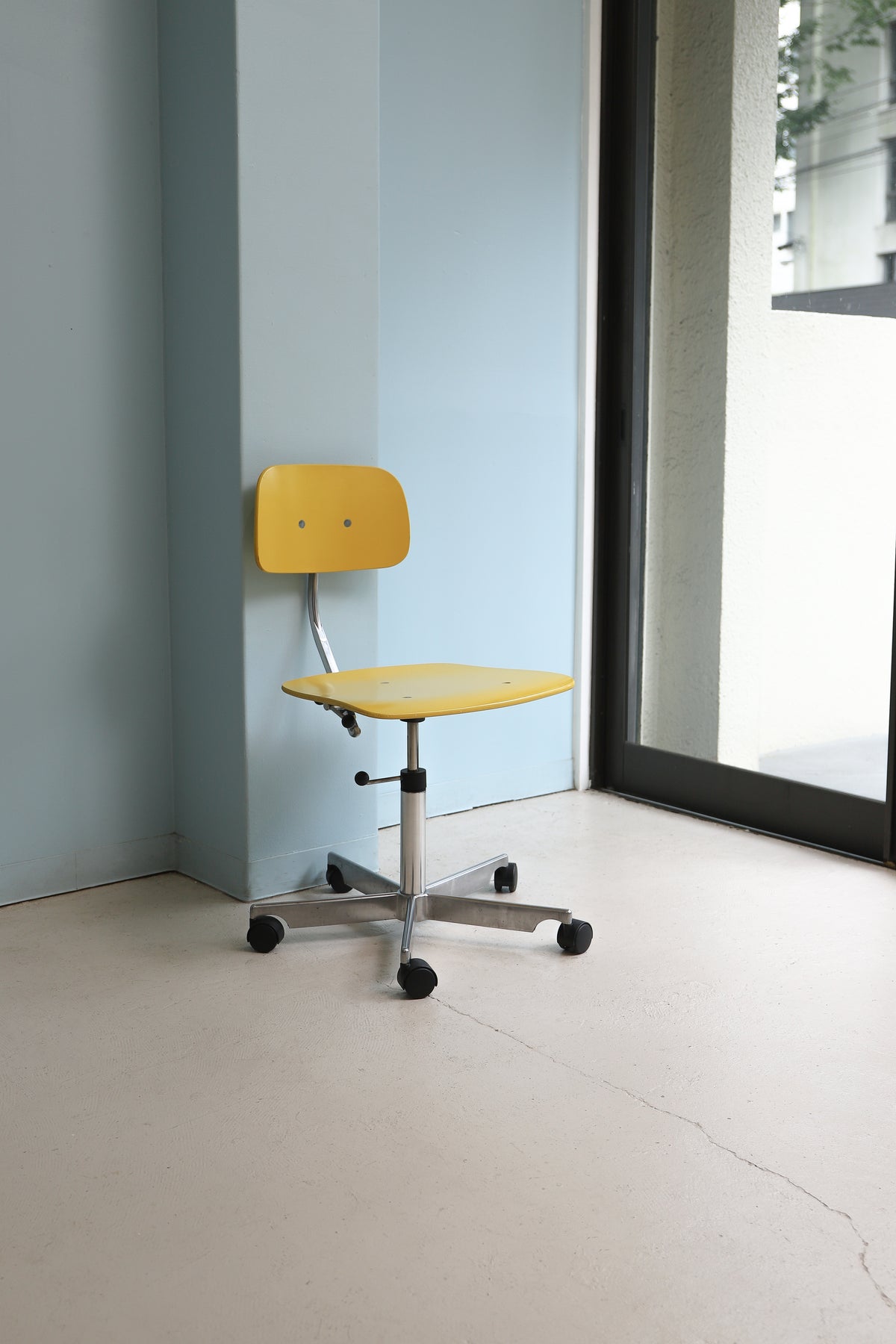 KEVI デンマーク　Fritz Hansen 昇降式　回転椅子　アルミナム 3IMG_1140_1200x.jpg?v=1665996733