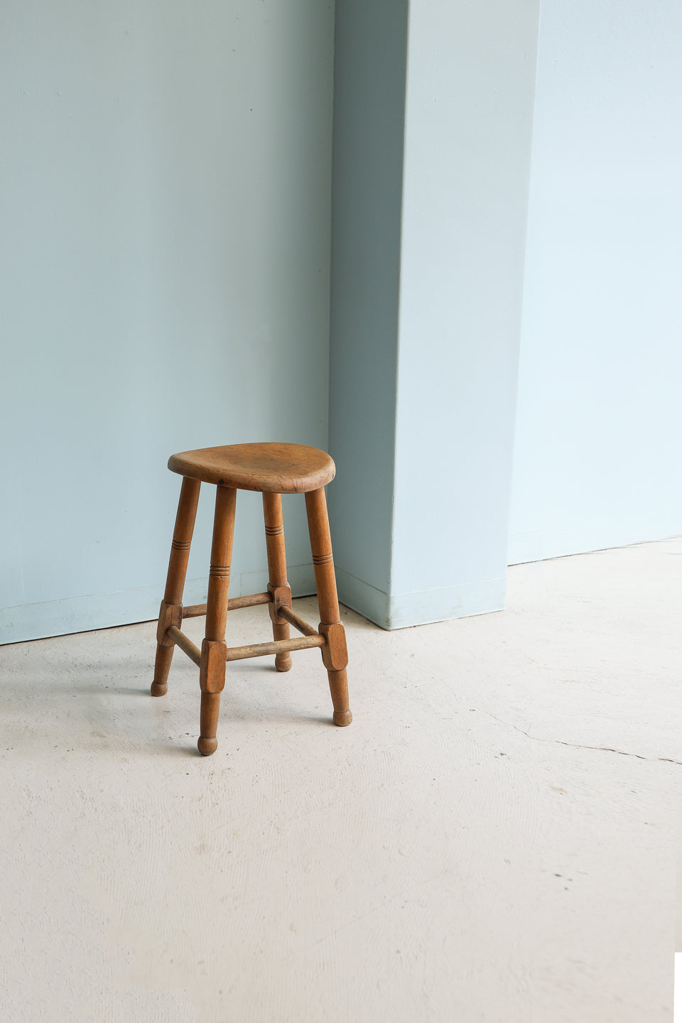 Vintage Wooden Round Stool/ヴィンテージ スツール 木製 シャビーシック 丸椅子 古道具
