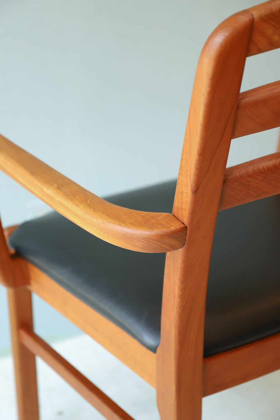 Danish Vintage Teakwood Arm Chair/デンマークヴィンテージ アームチェア チーク材