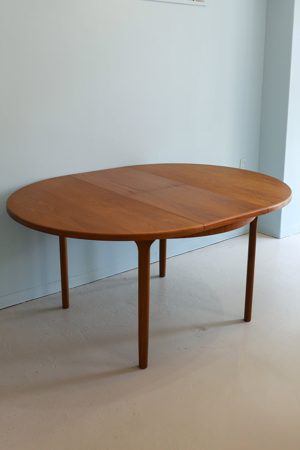 イギリスヴィンテージ マッキントッシュ ラウンド エクステンション ダイニングテーブル チーク材/UK Vintage A.H.McINTOSH  Round Extension Table – FURUICHI/古一