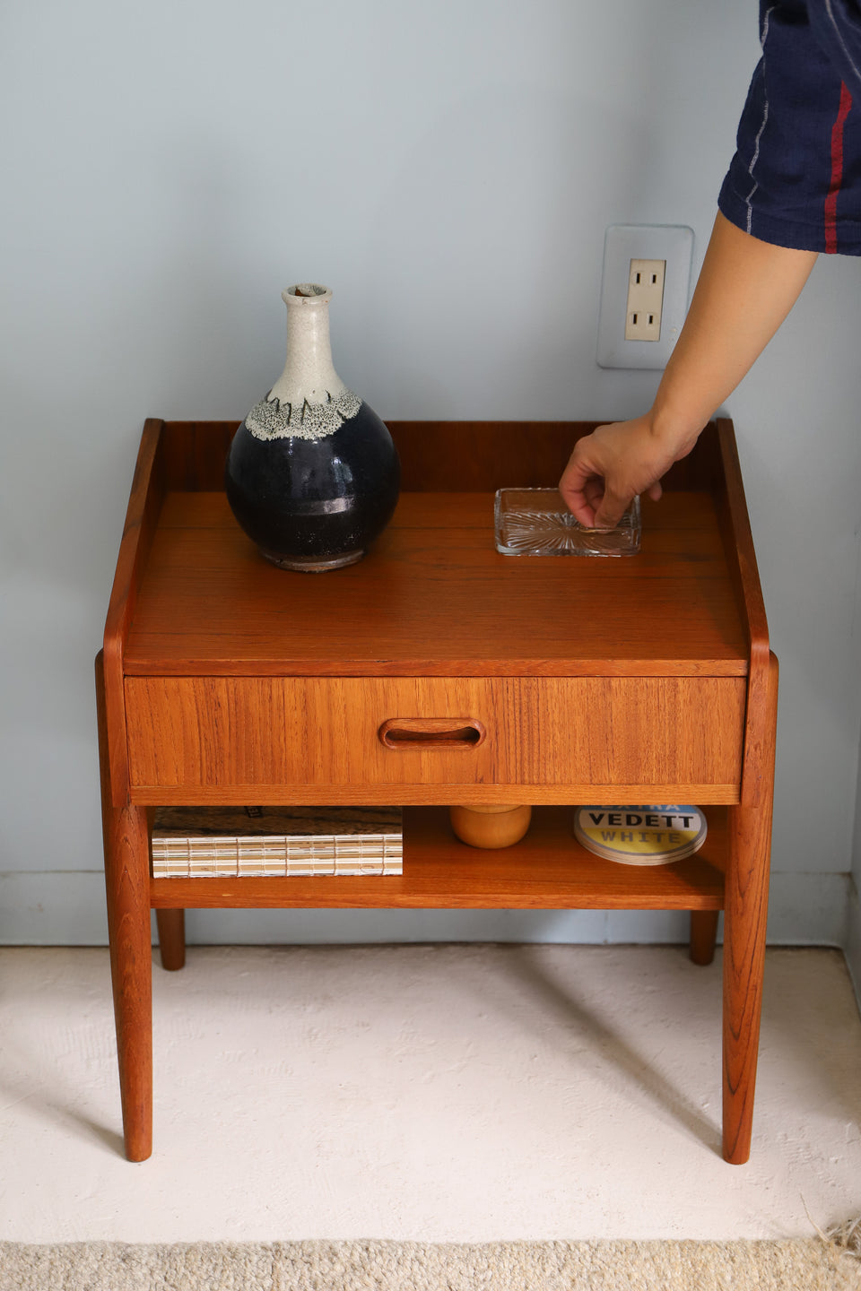 デンマークヴィンテージ サイドテーブル 引き出し付き チーク材 北欧家具/Danish Vintage Side Table with Drawer  – FURUICHI/古一