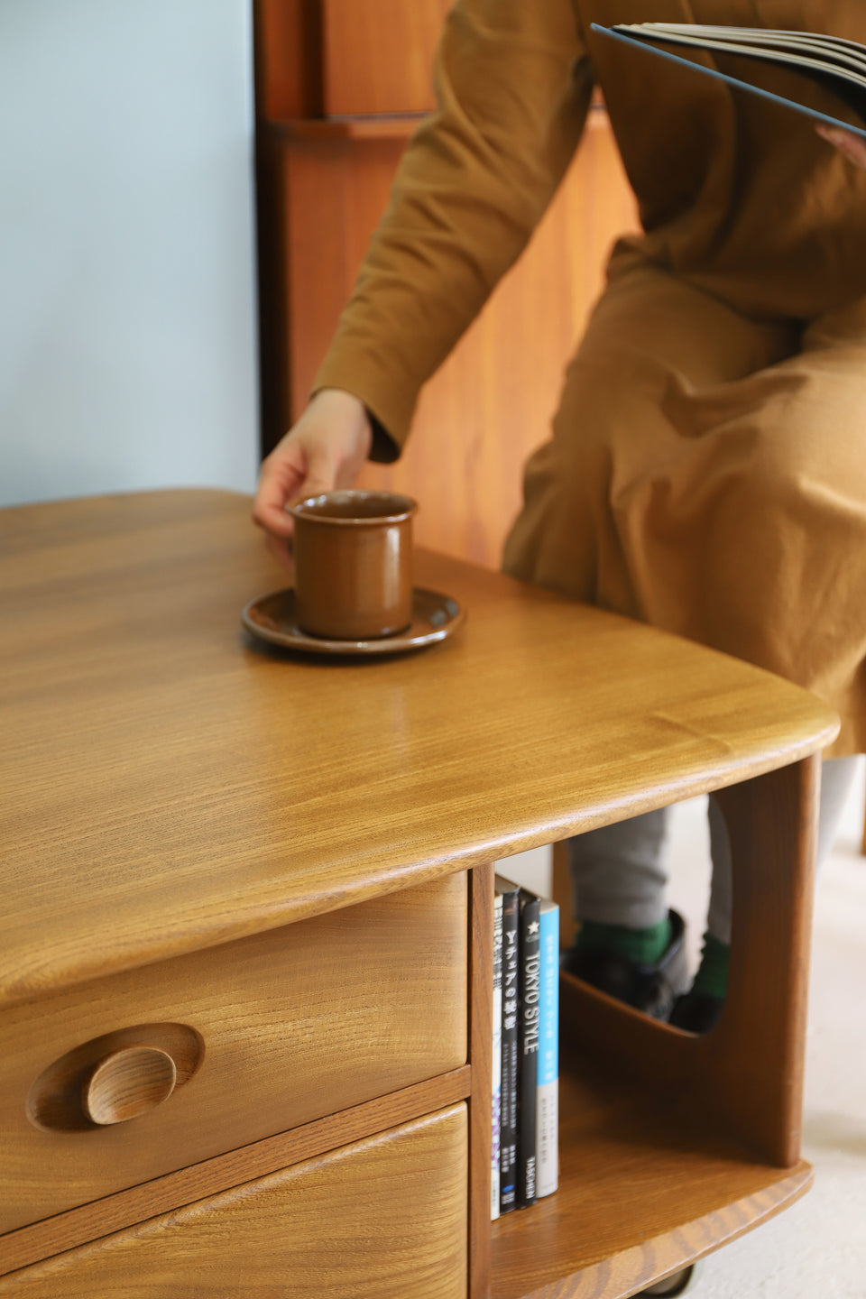 UK Vintage Ercol Pandora Coffee Table/イギリスヴィンテージ アーコール パンドラ コーヒーテーブル
