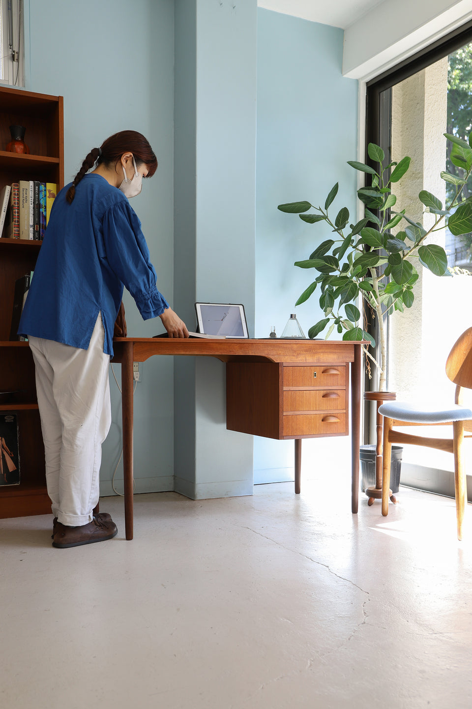 Danish Vintage Single Pedestal Desk/デンマークヴィンテージ デスク 片袖 机 チーク材 北欧家具